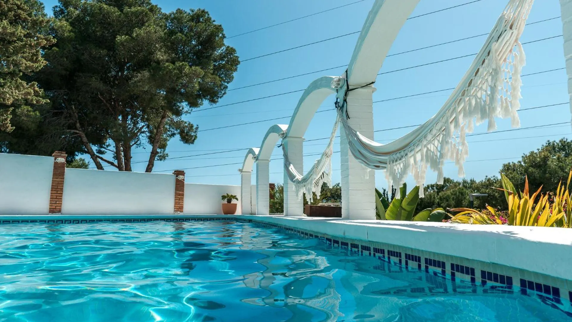 Villa Lina - Andalusian 3-Bedroom Villa With Pool & Ocean View Málaga