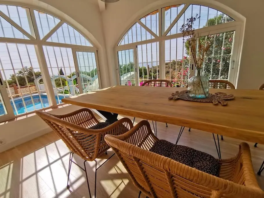 Villa Lina - Andalusian 3-Bedroom Villa With Pool & Ocean View Málaga España