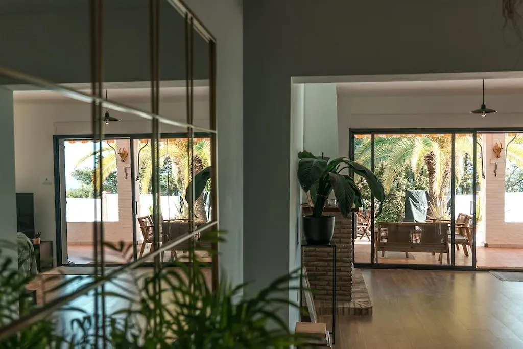 Villa Lina - Andalusian 3-Bedroom Villa With Pool & Ocean View Málaga
