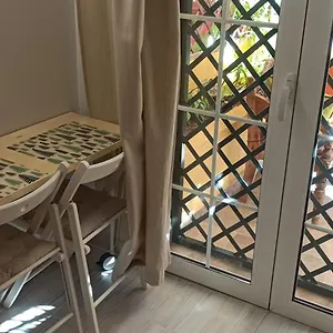 Dudi's Peppers Bed & Breakfast