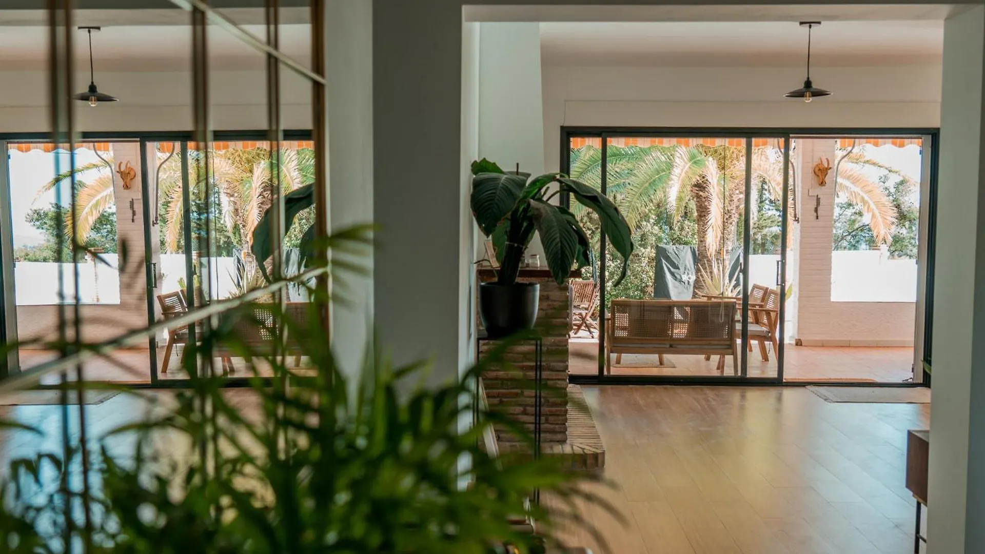 Villa Lina - Andalusian 3-Bedroom Villa With Pool & Ocean View Malaga